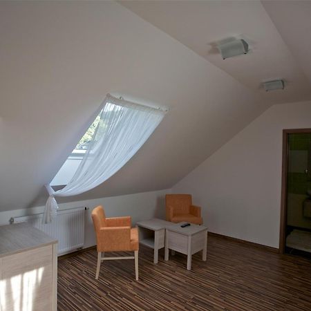 Hotel Putnicky Mlyn à Marianka Extérieur photo